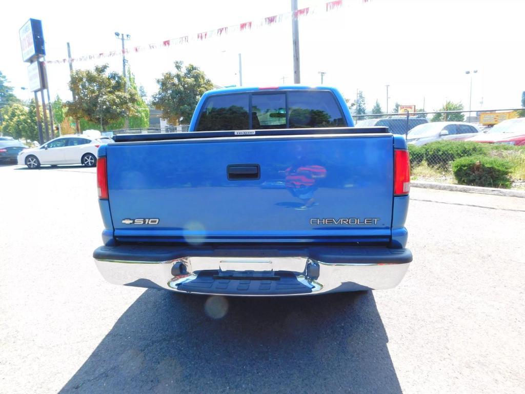 used 2001 Chevrolet S-10 car, priced at $8,995