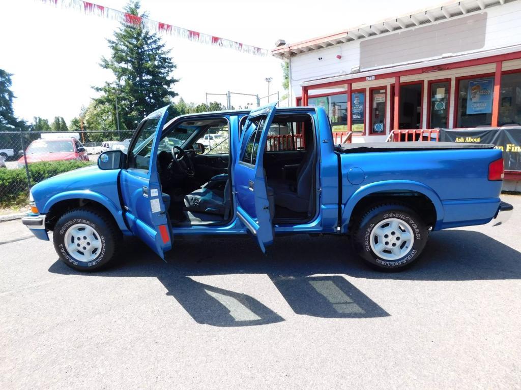used 2001 Chevrolet S-10 car, priced at $8,995