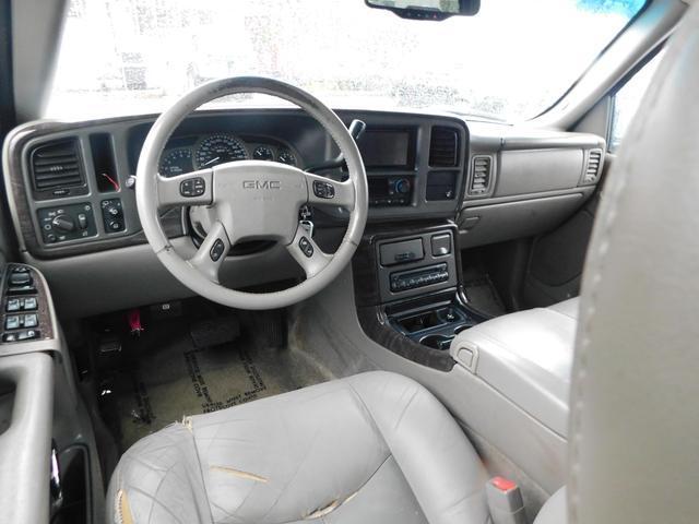 used 2003 GMC Yukon XL car, priced at $3,995