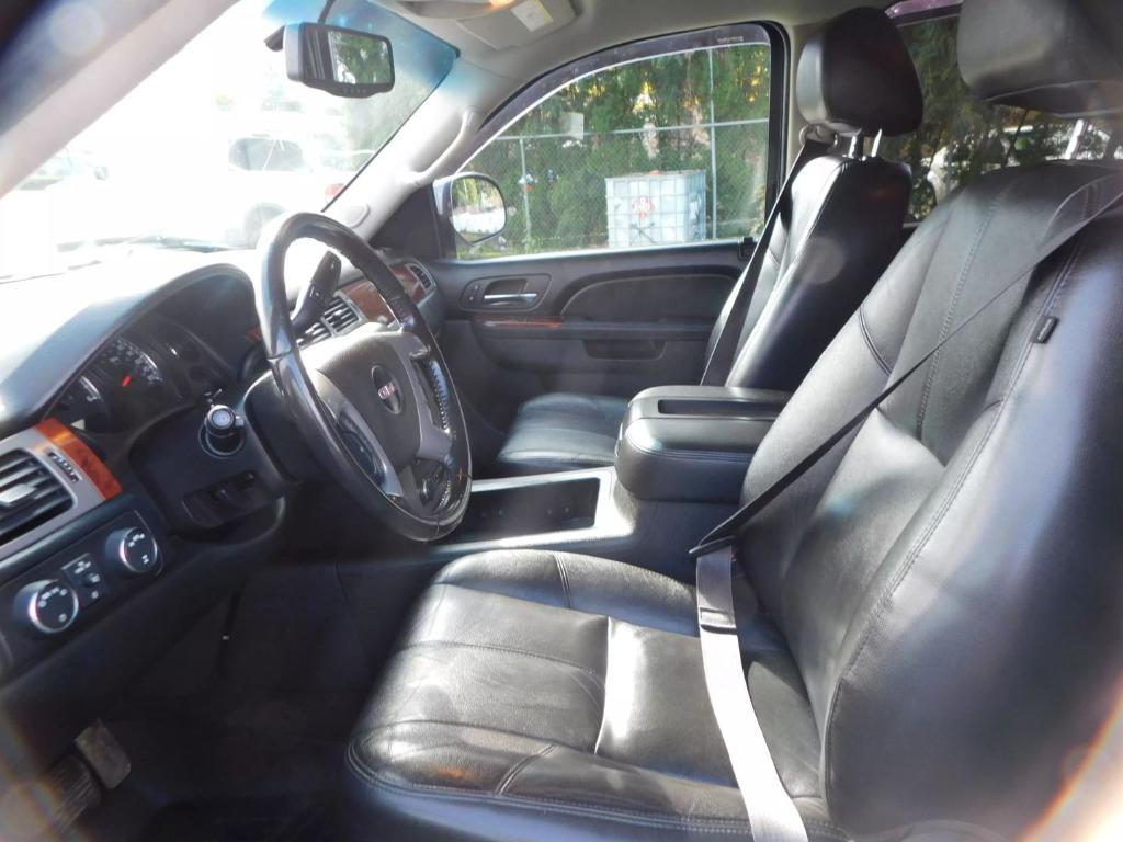 used 2014 GMC Yukon car, priced at $12,998