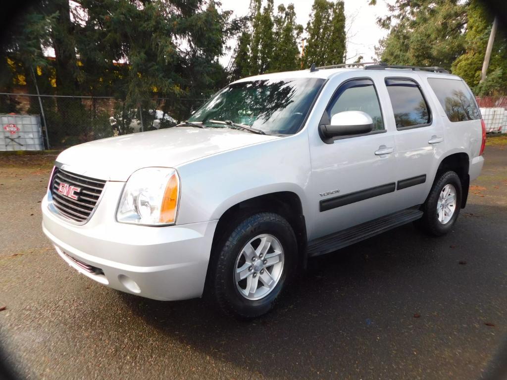 used 2014 GMC Yukon car, priced at $12,998
