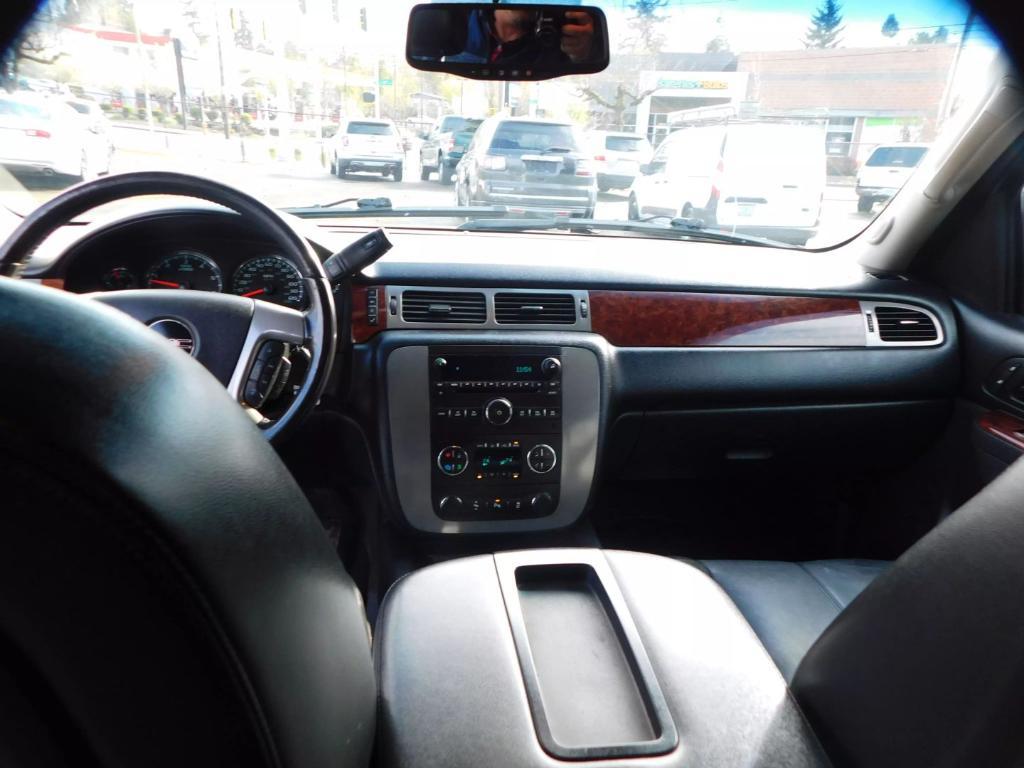 used 2014 GMC Yukon car, priced at $12,998