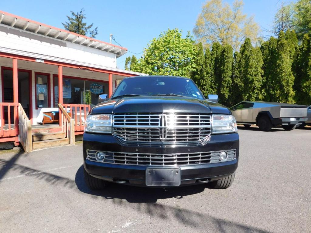used 2013 Lincoln Navigator car, priced at $11,995