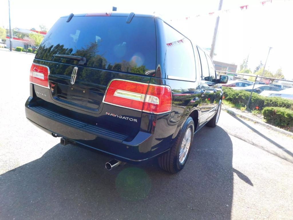 used 2013 Lincoln Navigator car, priced at $11,995