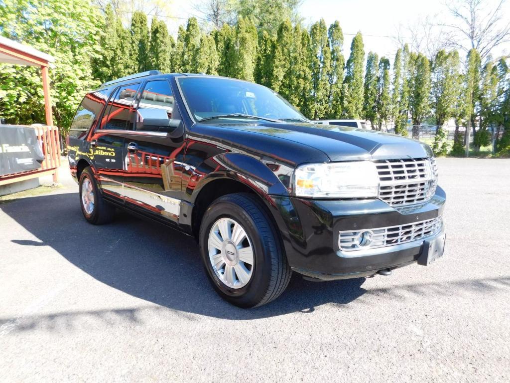 used 2013 Lincoln Navigator car, priced at $11,995