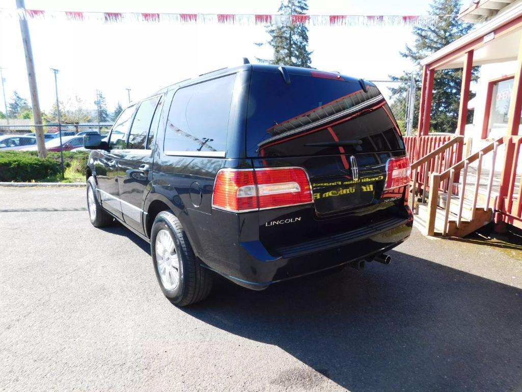 used 2013 Lincoln Navigator car, priced at $11,995