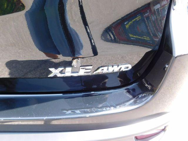 used 2014 Toyota Highlander car, priced at $17,995