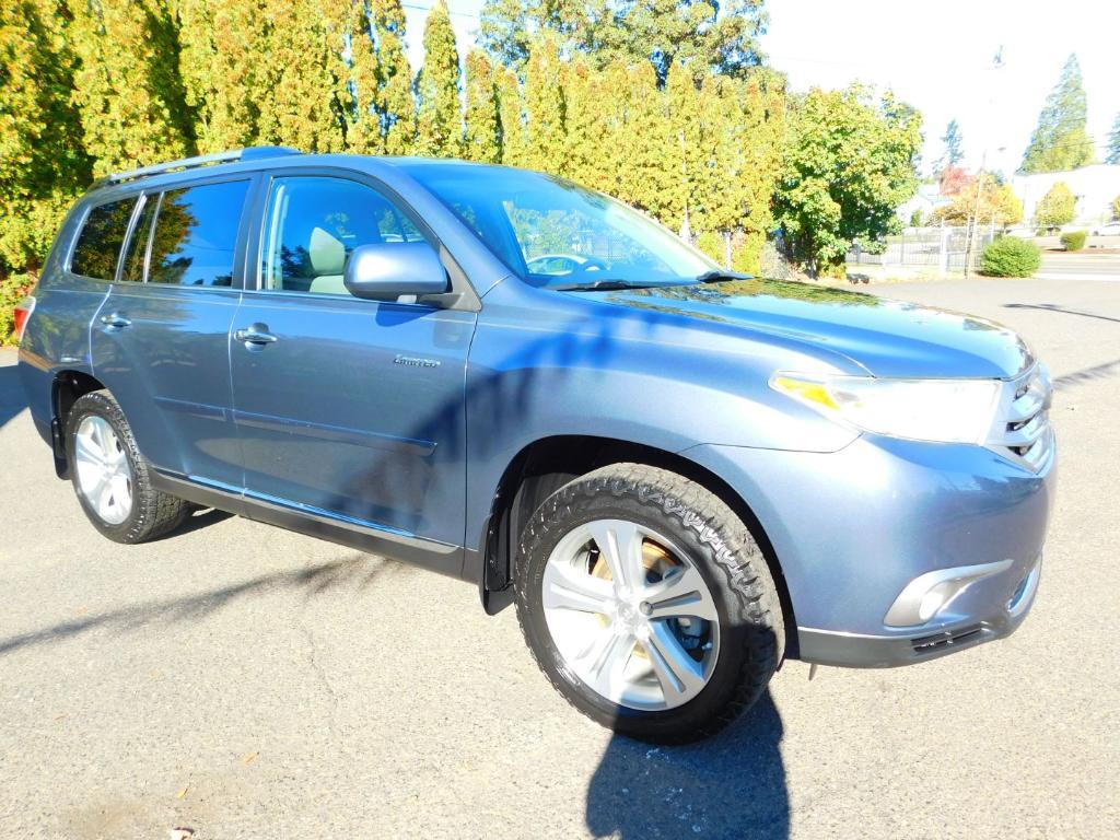 used 2013 Toyota Highlander car, priced at $12,495