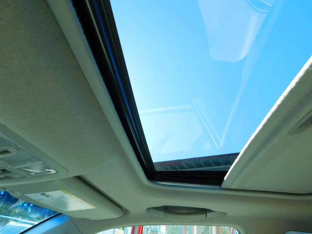 used 2013 Toyota Highlander car, priced at $12,495