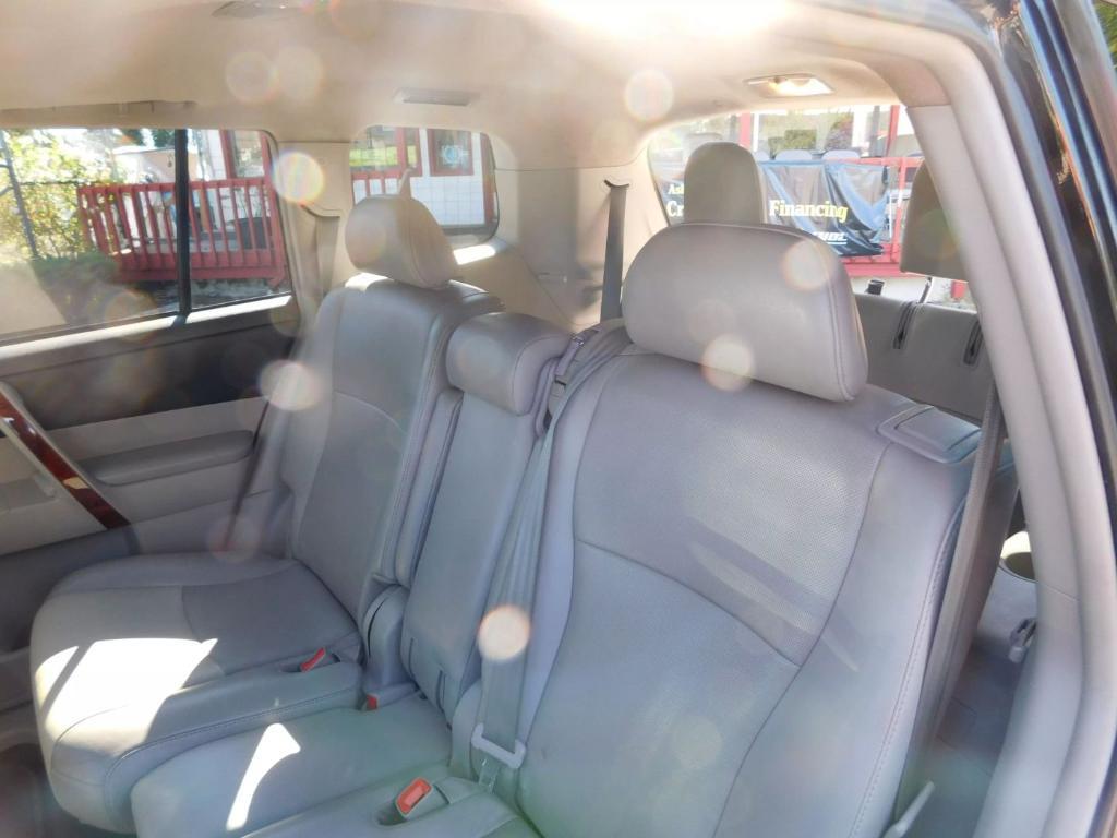 used 2012 Toyota Highlander car, priced at $11,495