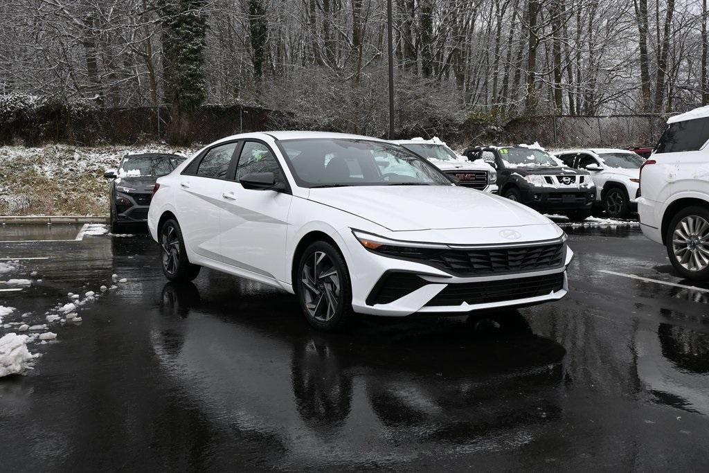 new 2025 Hyundai Elantra car, priced at $24,435