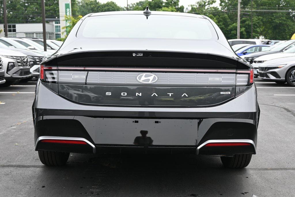 new 2025 Hyundai Sonata car, priced at $28,810