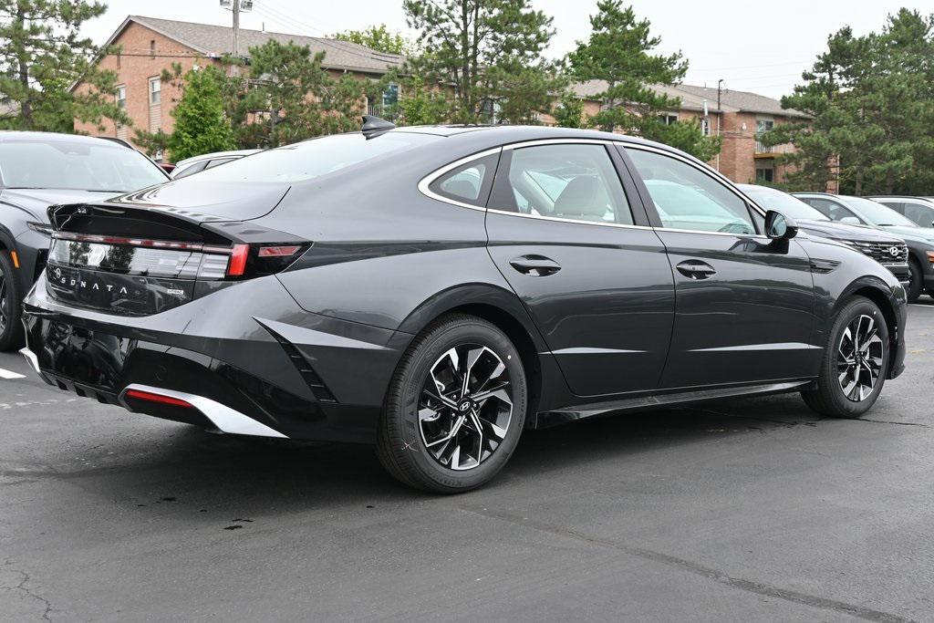 new 2025 Hyundai Sonata car, priced at $28,810