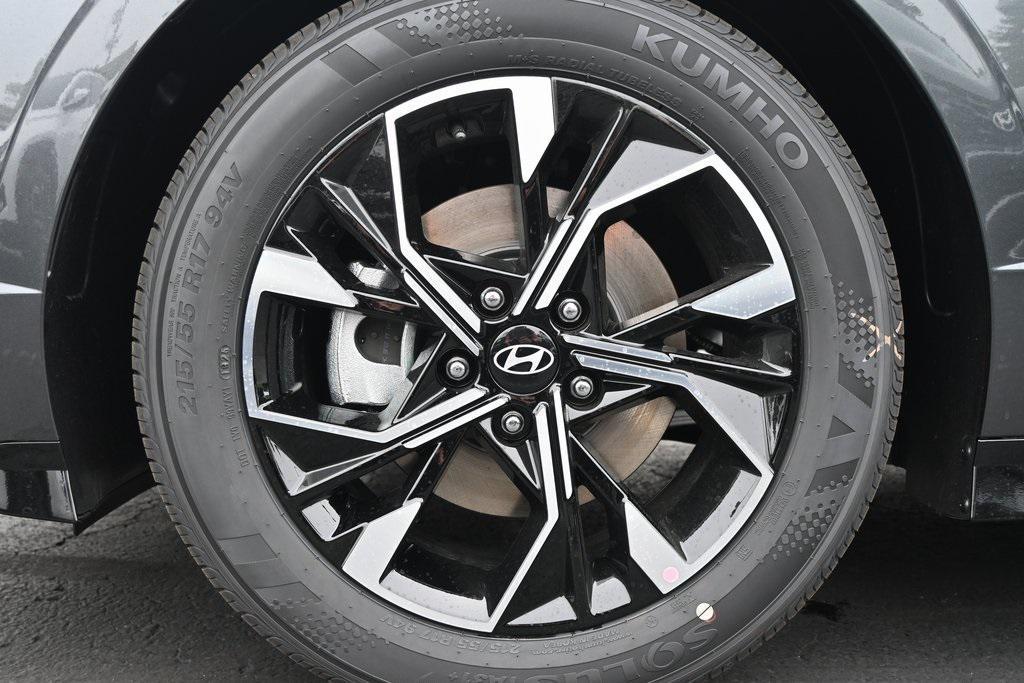 new 2025 Hyundai Sonata car, priced at $28,810