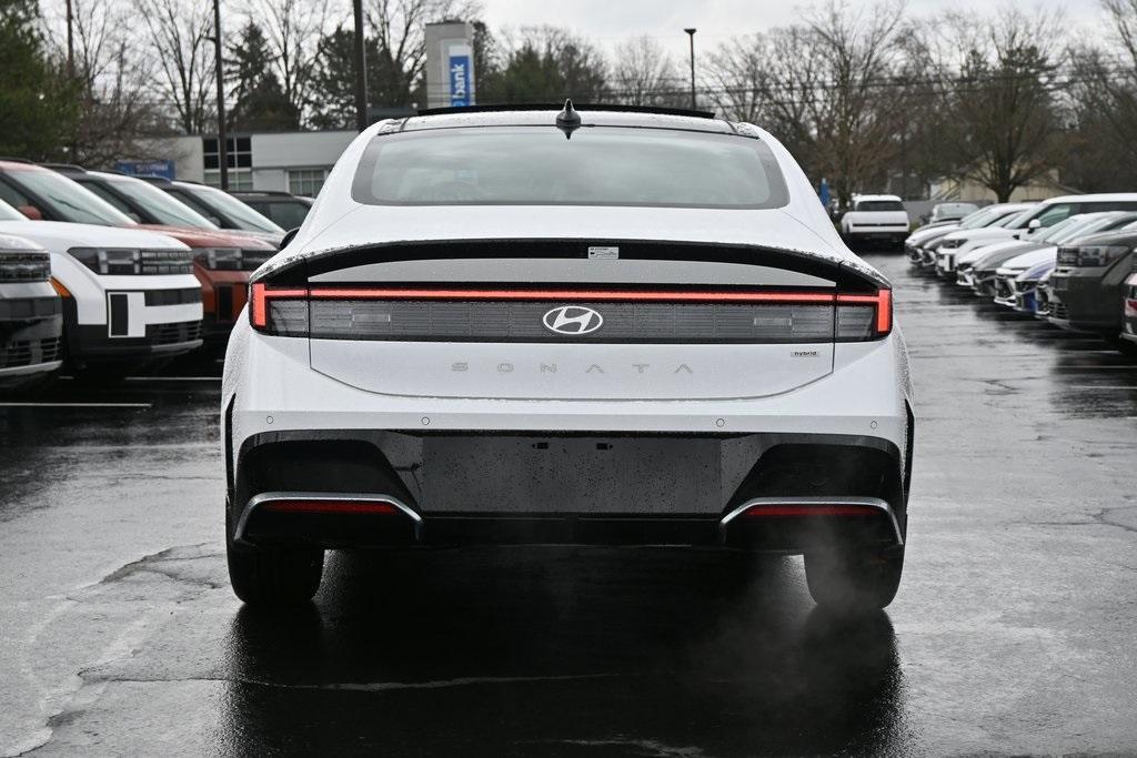 new 2025 Hyundai Sonata Hybrid car, priced at $38,550