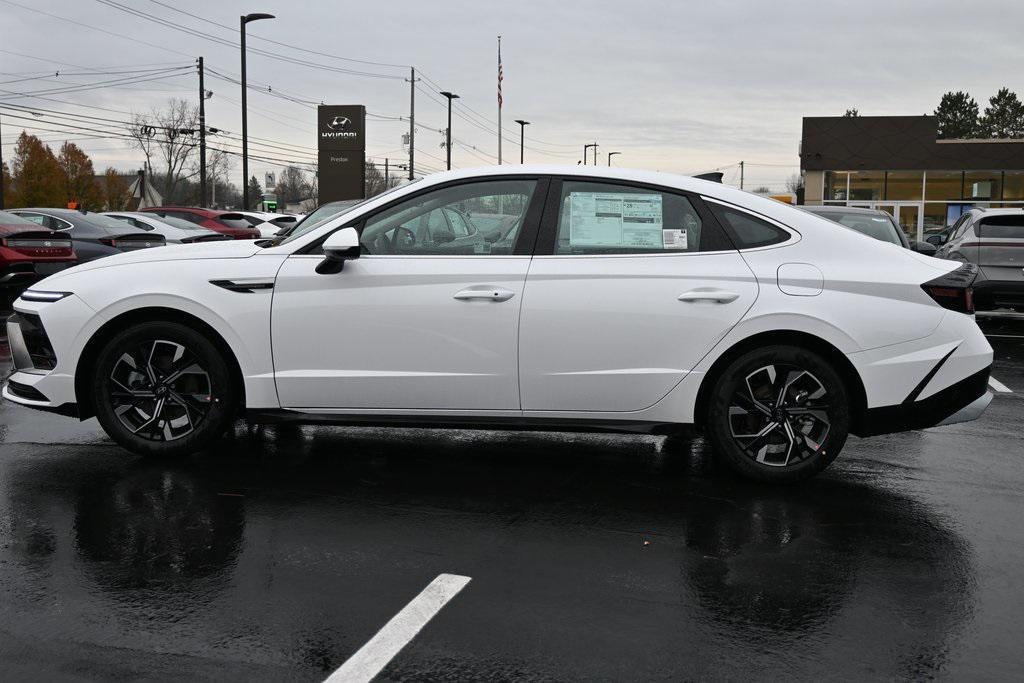 new 2025 Hyundai Sonata car, priced at $29,193