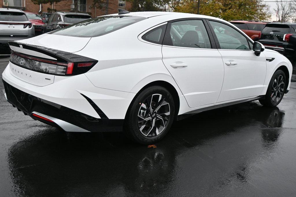 new 2025 Hyundai Sonata car, priced at $29,193