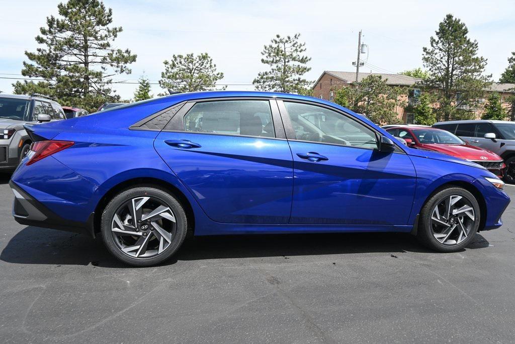 new 2025 Hyundai Elantra car, priced at $23,061