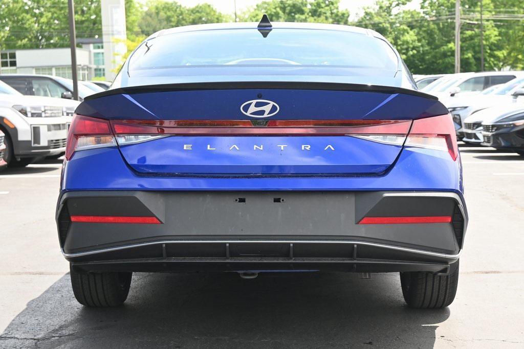 new 2025 Hyundai Elantra car, priced at $23,061