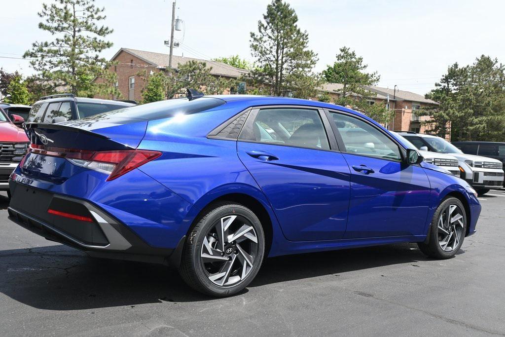 new 2025 Hyundai Elantra car, priced at $23,061