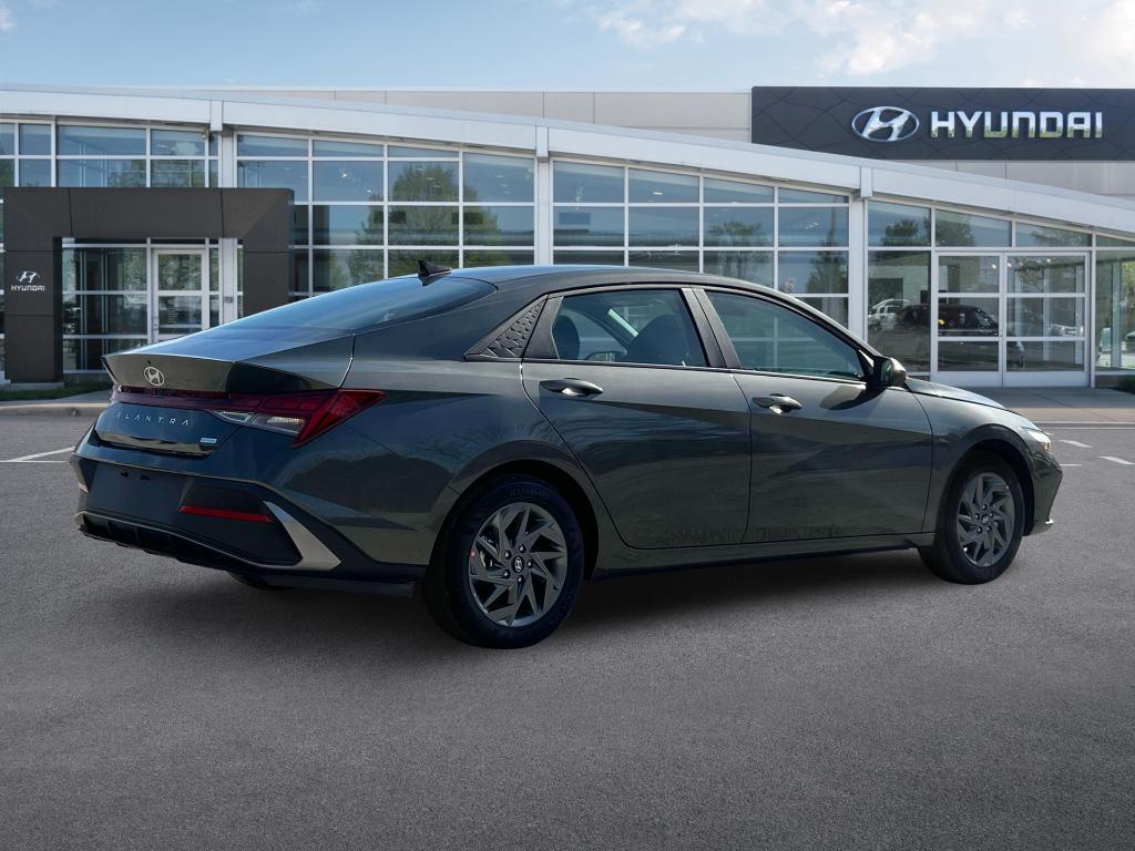 new 2025 Hyundai Elantra HEV car, priced at $26,134