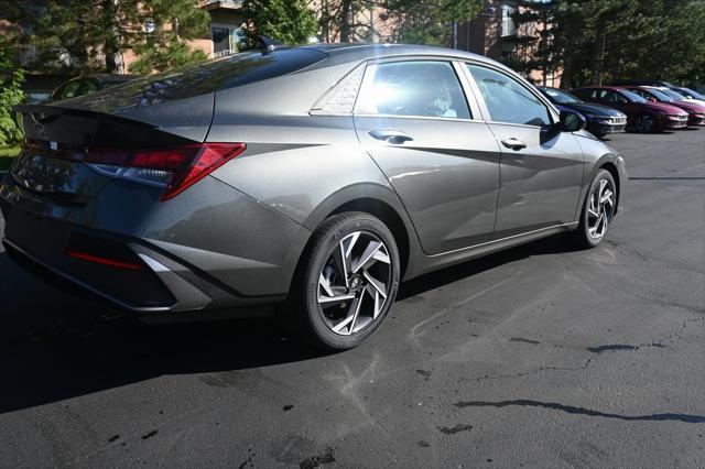 new 2025 Hyundai Elantra car, priced at $22,984