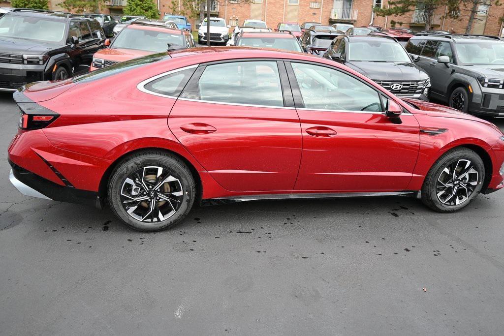 new 2025 Hyundai Sonata car, priced at $29,161