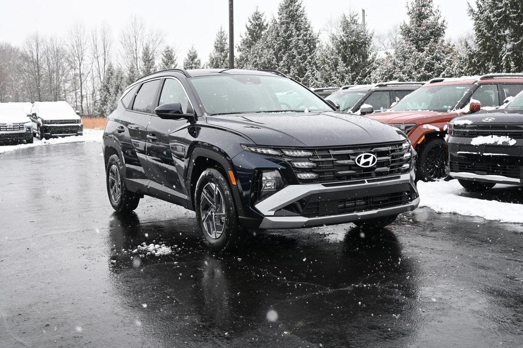 new 2025 Hyundai Tucson Hybrid car, priced at $34,427