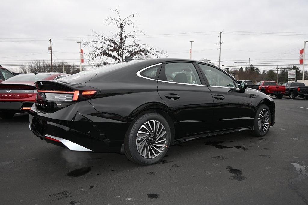 new 2025 Hyundai Sonata Hybrid car, priced at $38,103