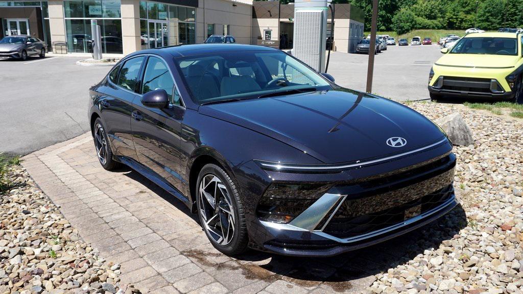 new 2024 Hyundai Sonata car, priced at $30,949