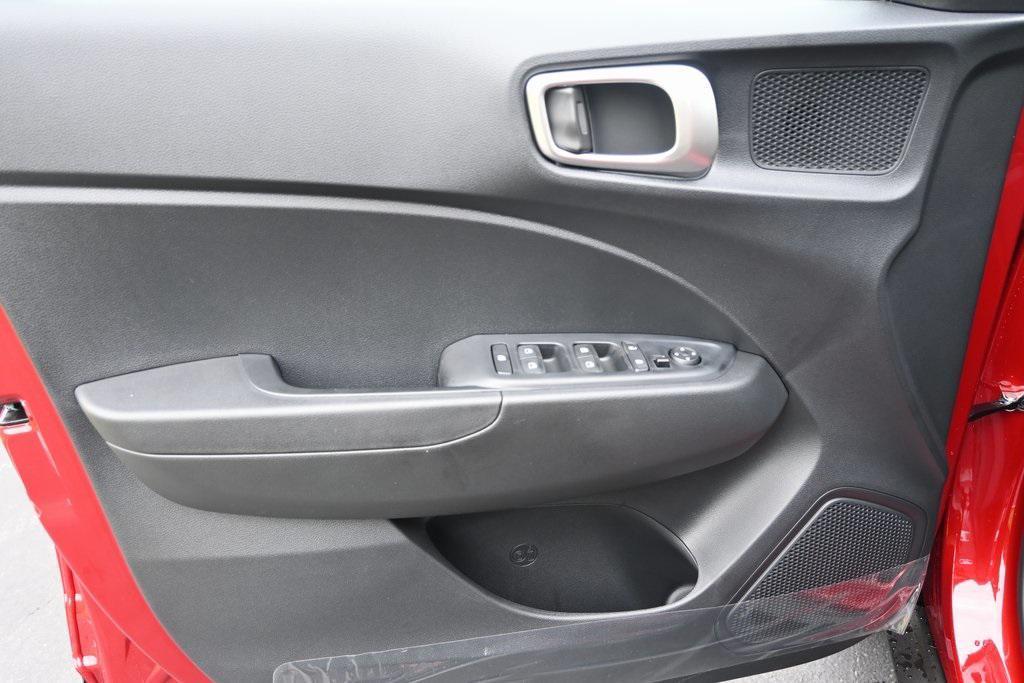 new 2025 Hyundai Venue car, priced at $23,651