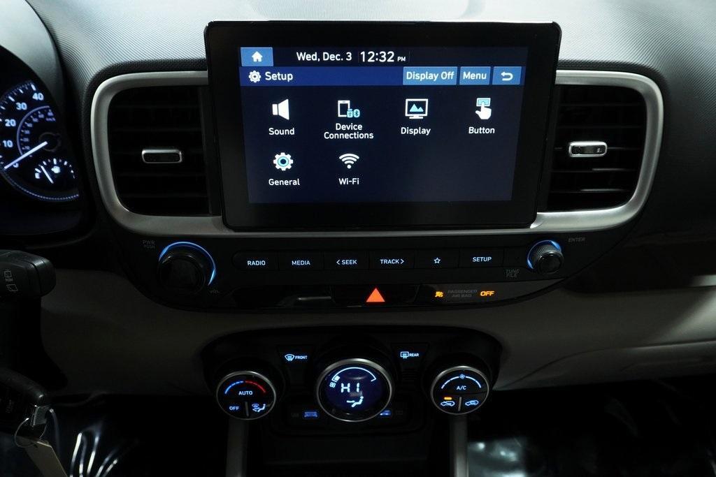 used 2022 Hyundai Venue car, priced at $19,990