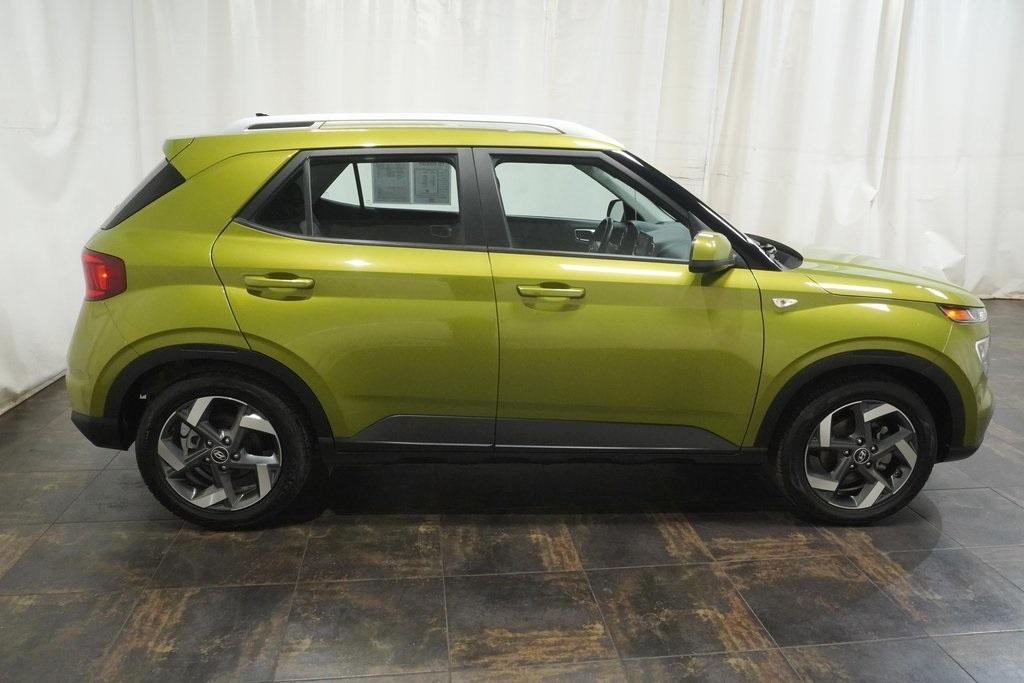 used 2022 Hyundai Venue car, priced at $19,990