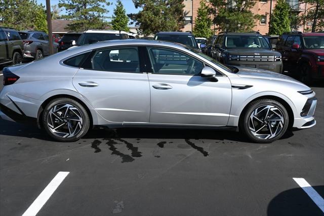 new 2025 Hyundai Sonata car, priced at $30,186