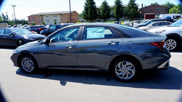 new 2024 Hyundai Elantra car, priced at $25,310