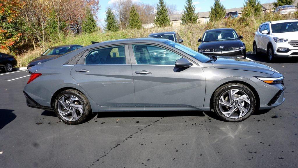 new 2024 Hyundai Elantra car, priced at $24,262