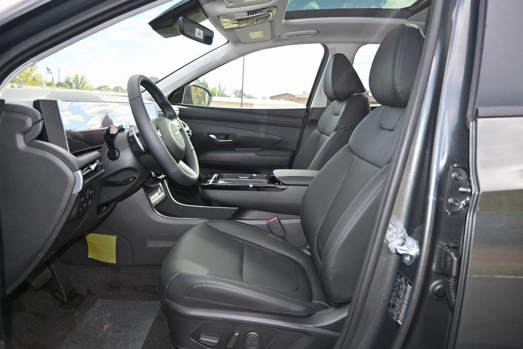 new 2025 Hyundai TUCSON Hybrid car, priced at $33,740