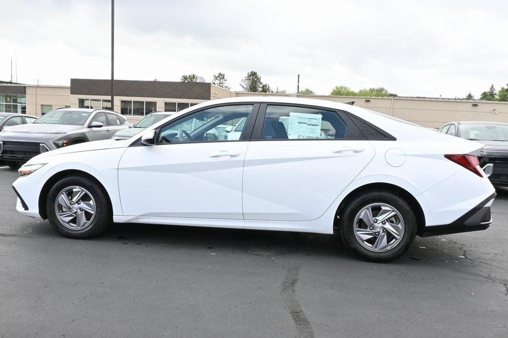 new 2024 Hyundai Elantra car, priced at $23,314
