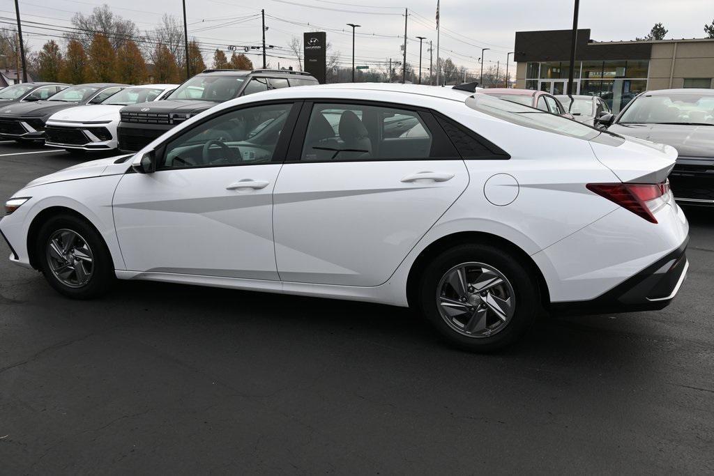 new 2024 Hyundai Elantra car, priced at $23,314