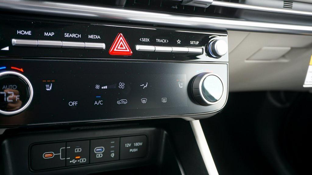 new 2025 Hyundai Tucson car, priced at $32,015