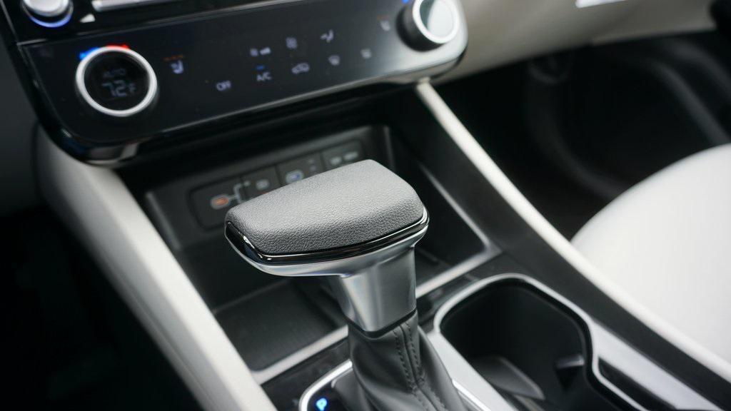 new 2025 Hyundai Tucson car, priced at $32,015