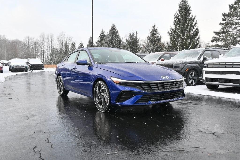 new 2025 Hyundai Elantra car, priced at $26,456