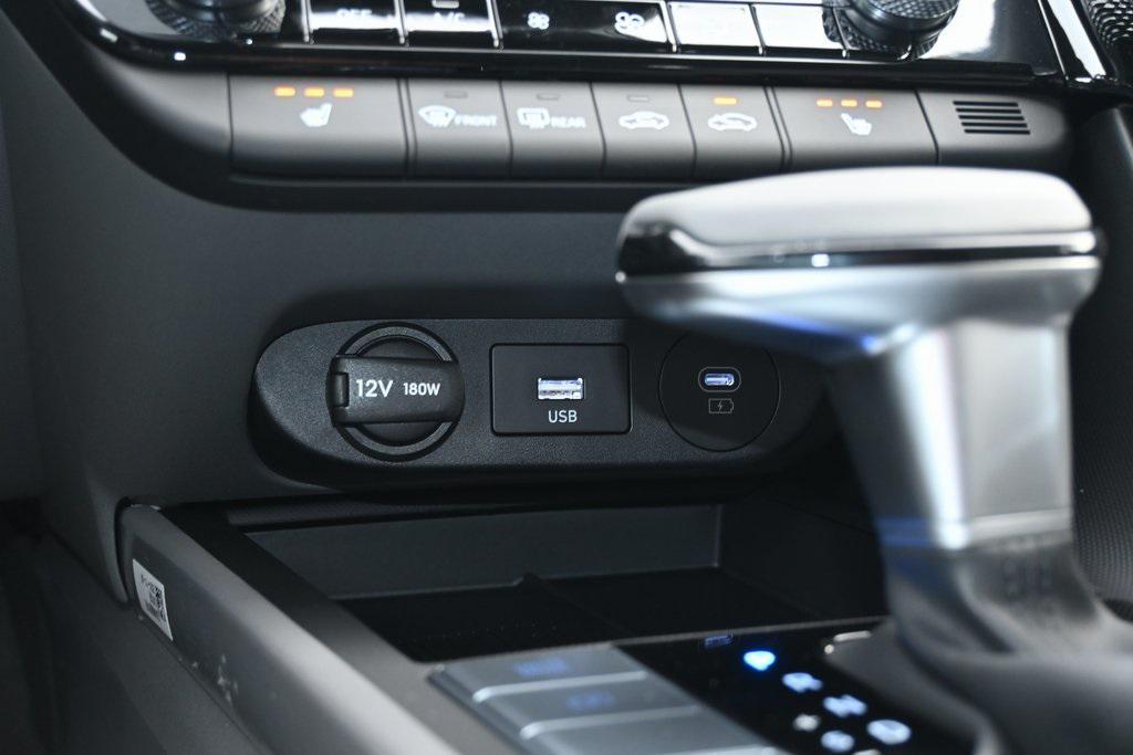new 2025 Hyundai Elantra car, priced at $25,206
