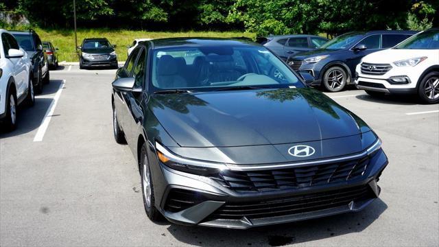 new 2024 Hyundai Elantra car, priced at $22,907