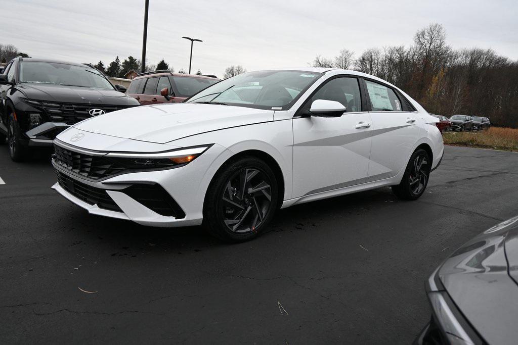 new 2025 Hyundai Elantra car, priced at $26,919