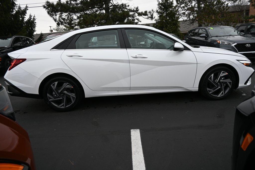 new 2025 Hyundai Elantra car, priced at $26,919