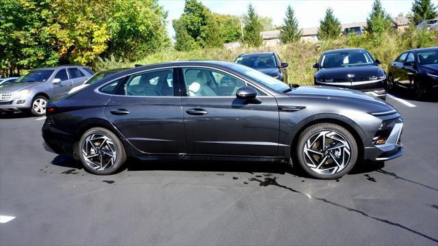 new 2025 Hyundai Sonata car, priced at $29,936