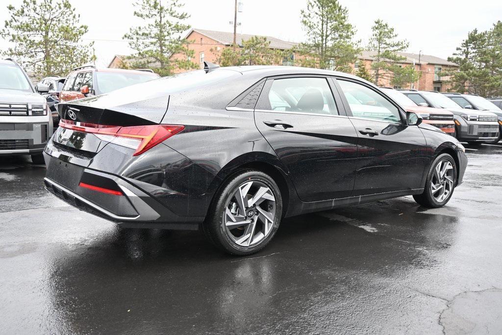 new 2025 Hyundai Elantra car, priced at $26,456