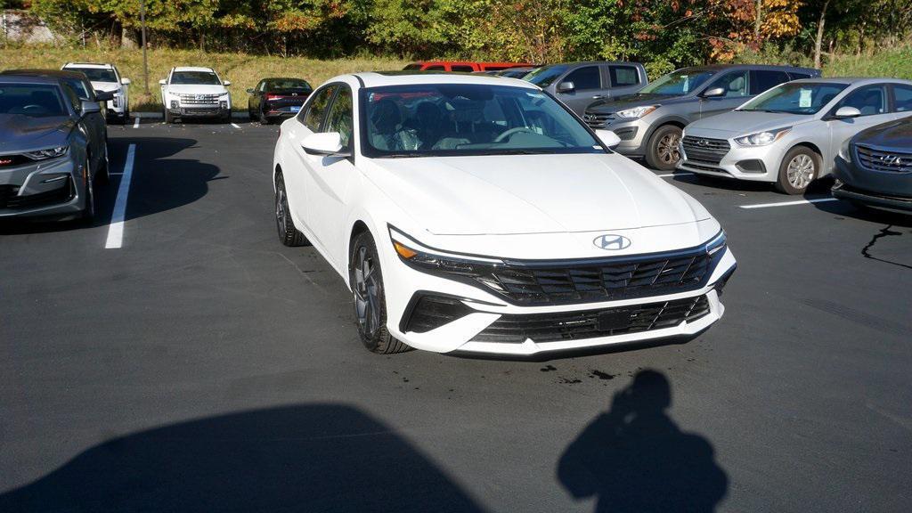 new 2025 Hyundai Elantra car, priced at $25,902