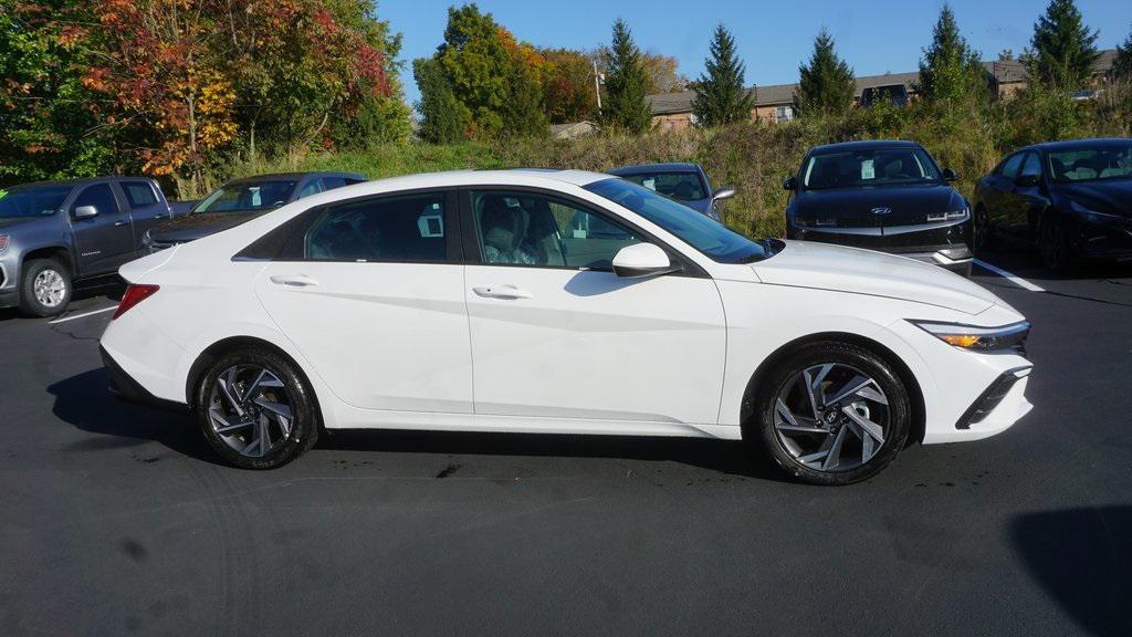 new 2025 Hyundai Elantra car, priced at $25,902